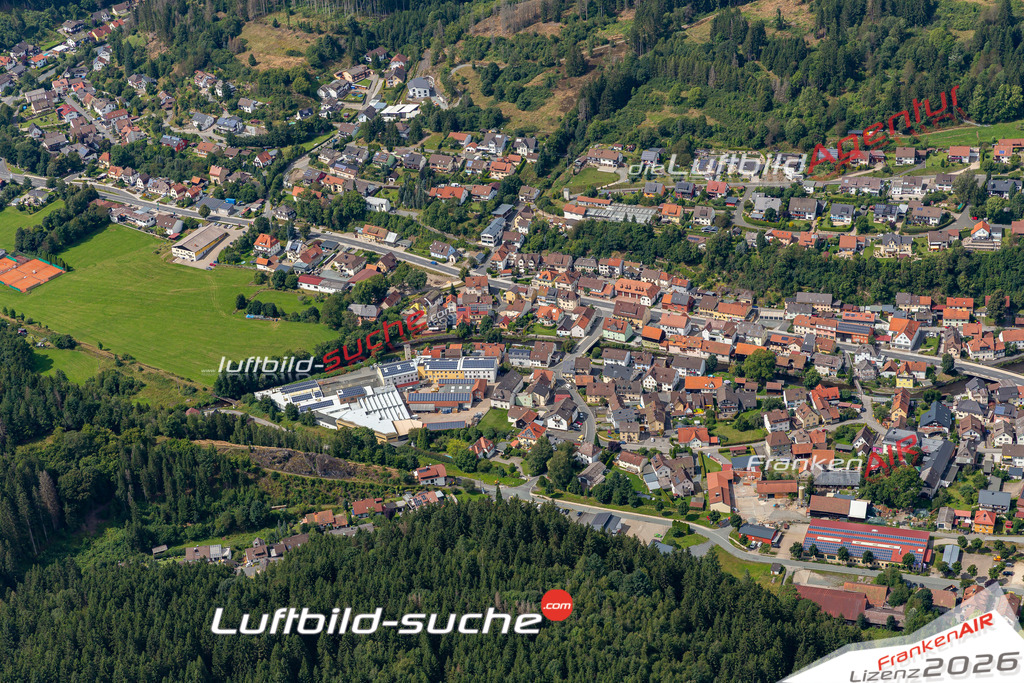 Das Luftbild der Stadt Steinwiesen wurde 2021 vom Flugzeug heraus erstellt (keine Drohne) Aufnahmehöhe ca.450 Meter- hohe Bildauflösung und Druck-Qualität garantiert!