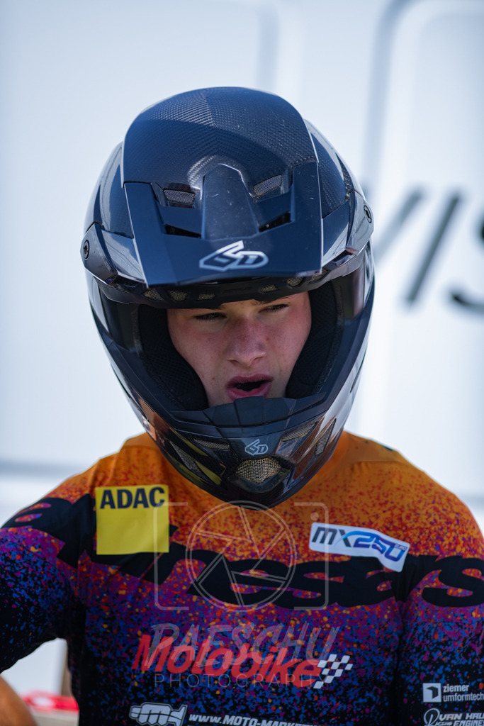 MX 2 (618) | Paeschuphoto Shop - Wer nicht sucht der auch nicht findet.Ob Motocrossbilder oder von einem besuchtem Spiel, Hauptsache Action. - Realisiert mit Pictrs.com