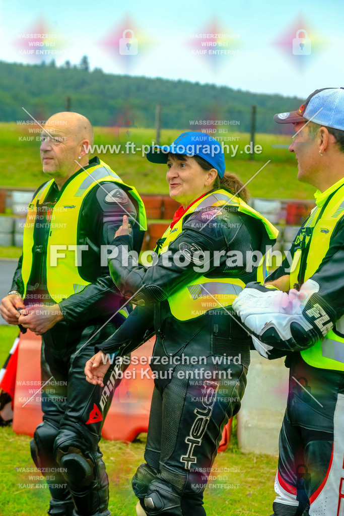 OBK-5960 | Hier findet Ihr Bilder von Touristenfahrten auf der Nürburgring Nordschleife oder von anderen Veranstaltungen die ich besucht habe. Viel Spass beim Durch Schauen 