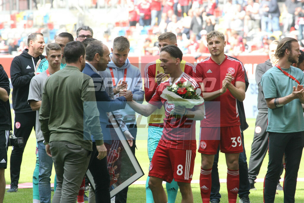 Fortuna Düsseldorf - Hannover 96 | Verabschiedung Michal Karbownik - © Sportfoto-Sale (MK) - Realisiert mit Pictrs.com