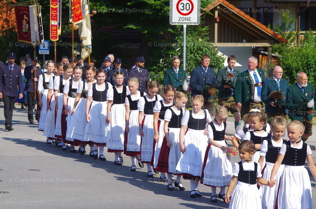 IMGP3172 | fotografiert von Axel PollmannLeonhardi Wallfahrt Benediktbeuern und Murnau, Fronleichnam, Fasching, Landschaft im Loisachtal und Benediktbeuern  - Realisiert mit Pictrs.com