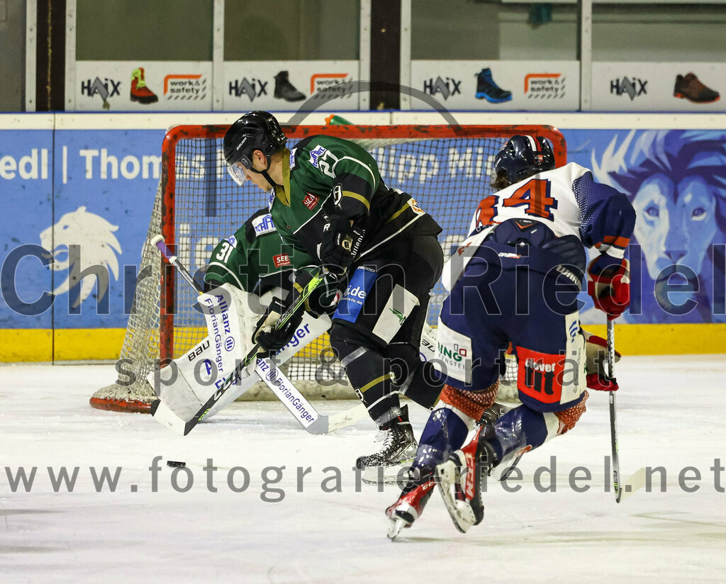 2023-03-03_115_TSV_Erding_gegen_ESC_Kempten | Erding, Deutschland, 03.03.2023:
Eishockey, Bayernliga Playoffs 2022 / 2023, Viertelfinale, TSV Erding gegen ESC Kempten, Endergebnis: 9:3

Mark Waldhausen (Erding Gladiators, #27), Linus Voit (ESC Kempten, #84)

Foto: Christian Riedel / fotografie-riedel.net