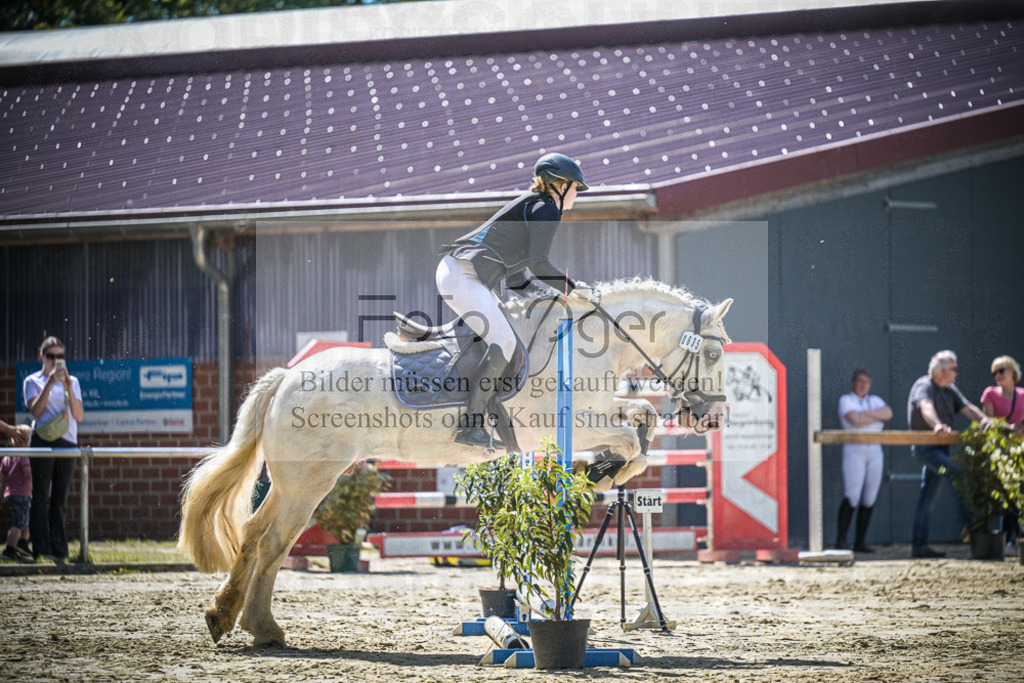 DOS_1493 | Entdecke hochwertige Reitturnierfotos von Foto Oger. Professionell, emotional und authentisch – jetzt Lieblingsmomente im Shop bestellen.Deutschlandweite Turnierfotografie. - Realisiert mit Pictrs.com