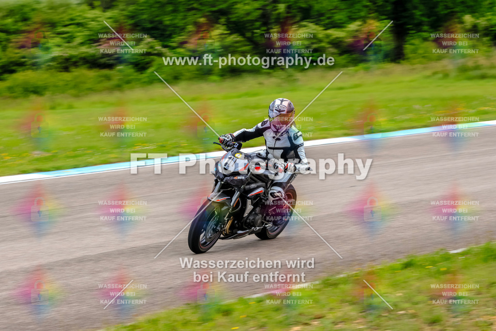 MotoTeam-3407 | Hier findet Ihr Bilder von Touristenfahrten auf der Nürburgring Nordschleife oder von anderen Veranstaltungen die ich besucht habe. Viel Spass beim Durch Schauen 