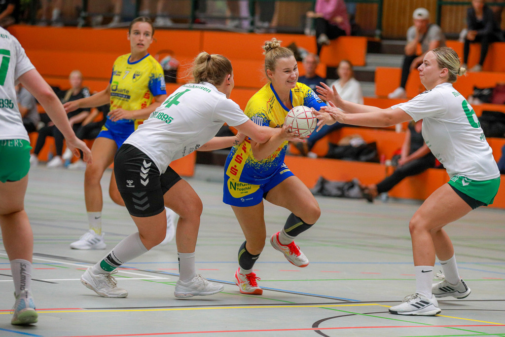 Neukirchen-Rheinhausen310825_065 | Bildergalerie von Sport-Ereignissen aber auch von weiteren spannenden Dingen - nicht nur vom Niederrhein. In Anlehnung an den bekannten Spruch von Hanns Dieter Hüsch heißt das Motto: "Niederrhein ist überall".  - Realisiert mit Pictrs.com