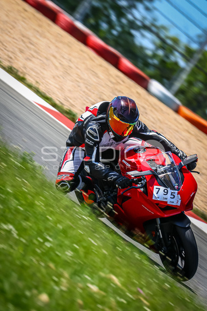0795-260527NBR-010_795 | Deine Full-Service-Agentur für ✔️Videoproduktionen und ✔️Motorsportfotografie Jetzt Angebot anfragen!