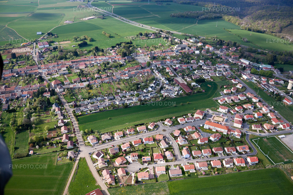 Aerial view: View of the town in Villers-la-Montagne in the state Meurthe et Moselle, France.Photo: IMG_39726.jpg taken on 04/16/2011 by Werner Riehm/FLY-FOTO.comResolution of the original: 4752 x 3168 px
