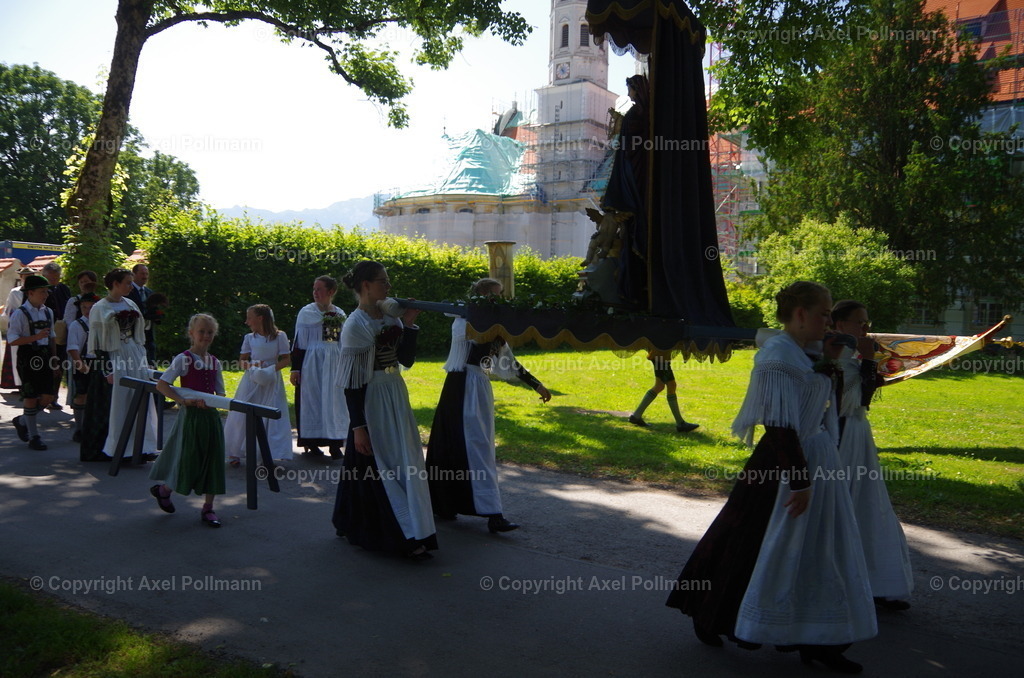 IMGP6651 | fotografiert von Axel PollmannLeonhardi Wallfahrt Benediktbeuern und Murnau, Fronleichnam, Fasching, Landschaft im Loisachtal und Benediktbeuern  - Realisiert mit Pictrs.com