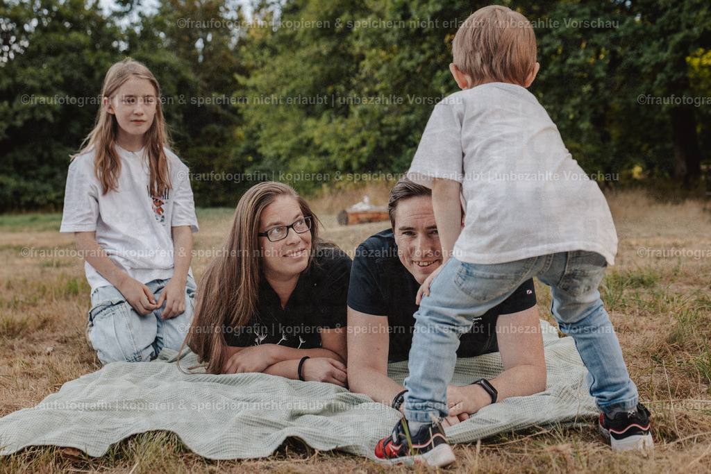 Fraufotografin_O3A2711 | Isabelle Schiminski ist ein Kitafotograf für Wiesbaden, Rheingau, Kiedrich, Untertaunus, Bad Schwalbach, Taunusstein und Mainz