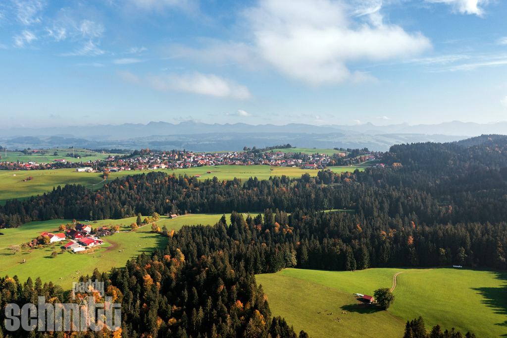 PS-Scheidegg-2026-01 | Entdecke die größte Bildgalerie der Region mit Fotografien aus dem Allgäu, der Bodenseeregion, Oberschwaben, dem Donautal und der Schwäbischen Alb. Landschaften, Luftaufnahmen und Reisefotografie als Wandbild und Fotokunst. - Realisiert mit Pictrs.com
