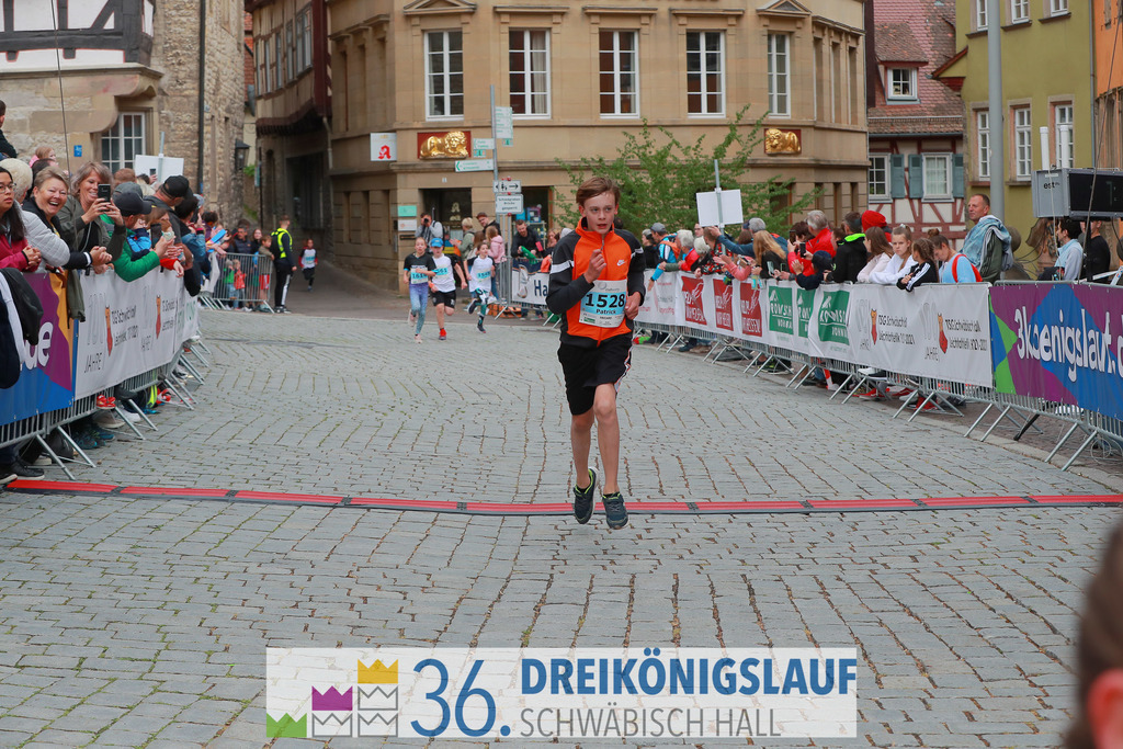 Stadtwerke Schüler und Jugendlauf 1,7km | 3koenigslauf 2022 Stadtwerke Schüler und Jugenlauf 1,7km - Realisiert mit Pictrs.com