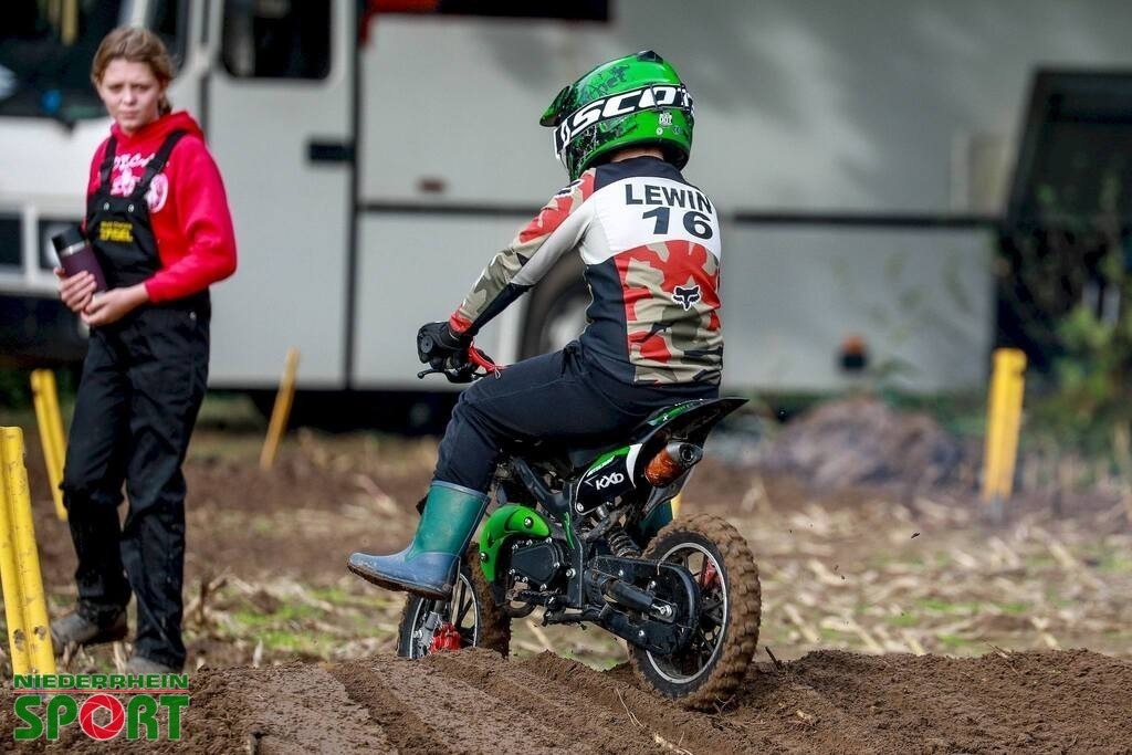 OpenTrack2024_Kinder_29 | Bildergalerie von Sport-Ereignissen aber auch von weiteren spannenden Dingen - nicht nur vom Niederrhein. In Anlehnung an den bekannten Spruch von Hanns Dieter Hüsch heißt das Motto: "Niederrhein ist überall".  - Realisiert mit Pictrs.com