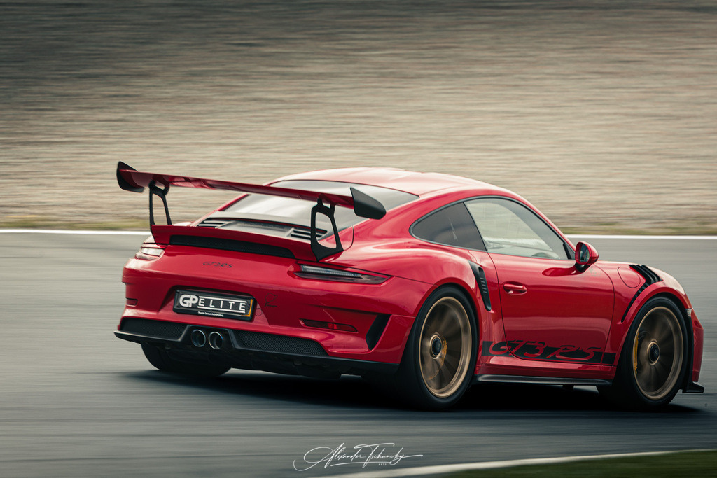 R6AT2624 _Alexander Tschuncky | Entdecken Sie die faszinierende Welt von Alexander Tschuncky Arts: Kreative Fotografie, atemberaubende Automobilkunst und hochwertiger Bilderdruck. Lassen Sie sich inspirieren! - Realisiert mit Pictrs.com