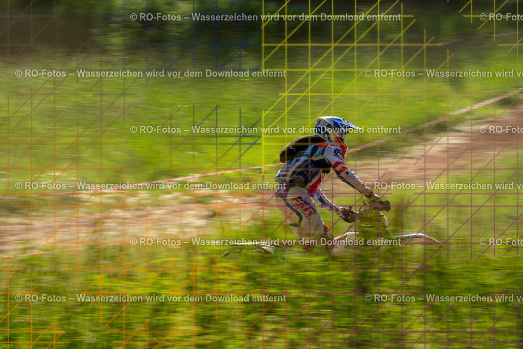 Wolfshausen 3 Lauf -1083 | Sportfotografie von RO-Fotos: Motorsport, Motocross, Enduro, Laufveranstaltungen und Triathlon. Professionelle Fotos von Sportlern und Events. - Realisiert mit Pictrs.com