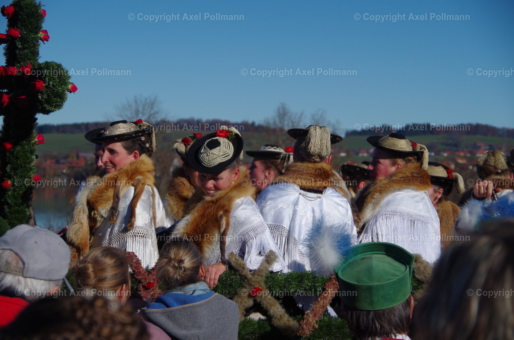 IMGP7766 | fotografiert von Axel PollmannLeonhardi Wallfahrt Benediktbeuern und Murnau, Fronleichnam, Fasching, Landschaft im Loisachtal und Benediktbeuern  - Realisiert mit Pictrs.com