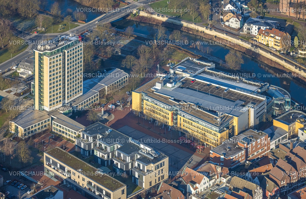 Luenen260100108 | Luftbild, Rathaus Lünen Hochhaus, Europaplatz und Willy-Brandt-Platz, Media Markt Kaufhaus, Lünen, Ruhrgebiet, Nordrhein-Westfalen, Deutschland