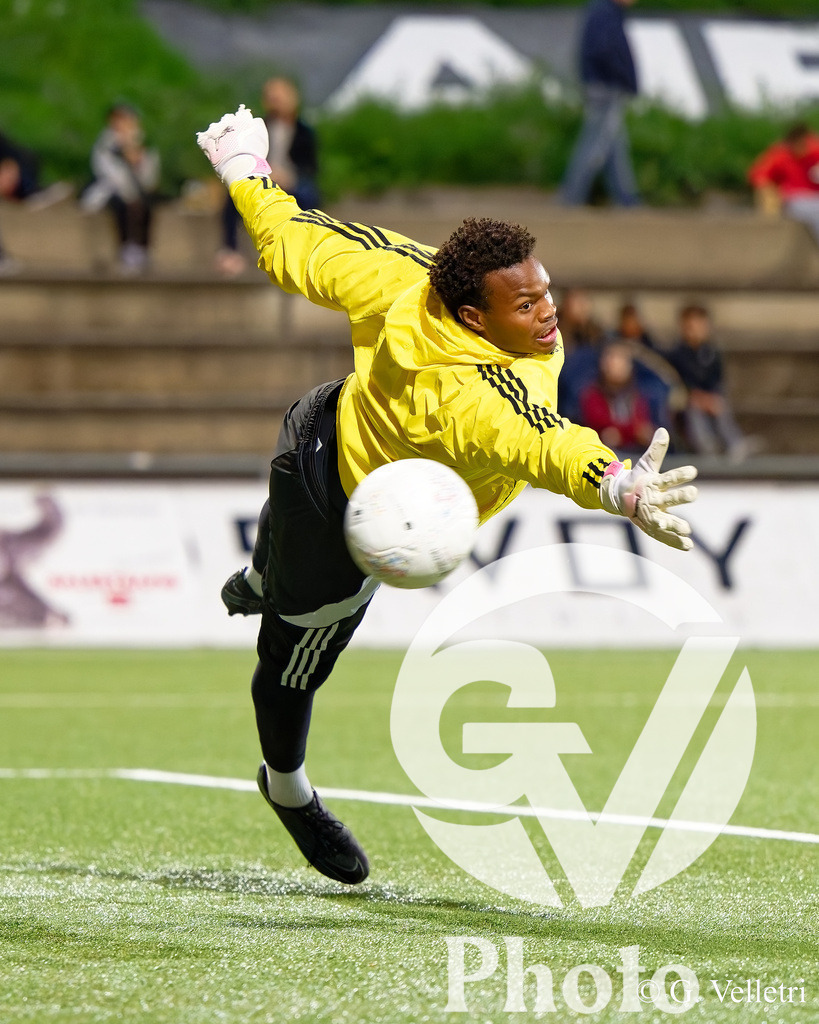 Challenge League - Etoile Carouge FC v FC Vaduz | Signori Antonio (1 Etoile Carouge FC) in action during the Challenge League game between Etoile Carouge FC and FC Vaduz at Stade de la Fontenette in Carouge, Switzerland