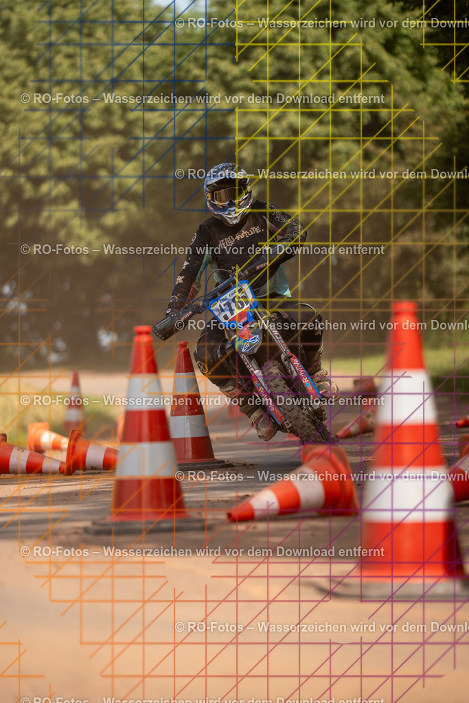 Wolfshausen 4 Lauf -1664 | Sportfotografie von RO-Fotos: Motorsport, Motocross, Enduro, Laufveranstaltungen und Triathlon. Professionelle Fotos von Sportlern und Events. - Realisiert mit Pictrs.com