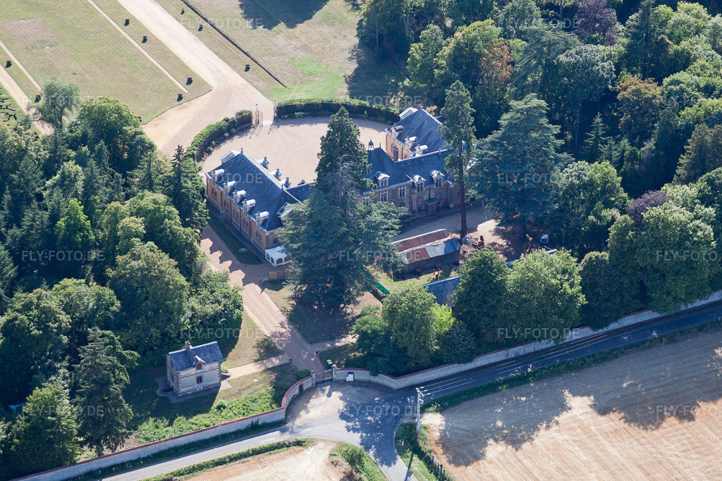 Luftbild: Le Domaine de la Pierre in Coudrecieux im Bundesland Sarthe in Frankreich. Foto: IMG_20135.jpg vom 31.07.2009 durch Werner Riehm/FLY-FOTO.de