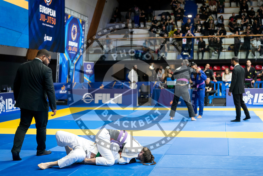 20240125PBB01916 | Fighters compete during the sixth day of the Brazilian Jiu-jitsu European Championship of the IBJJF in Paris, France, on January 25, 2024.
