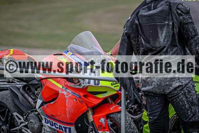 pube0178 | Professionelle Fotos von Sportveranstaltungen, aber auch Hochzeiten und anderen Events. - Realisiert mit Pictrs.com