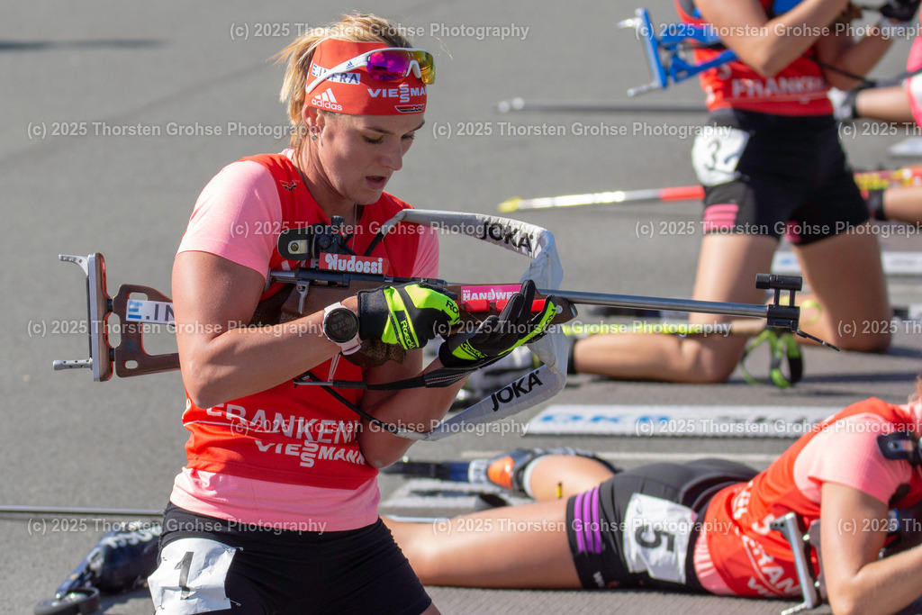 Deutsche Meisterschaften Biathlon 2018 | Deutsche Meisterschaften Biathlon 2018, Massenstart Frauen am 15.09.2018 in der DKB SKI ARENA in Oberhof, (Deutschland)

Bild: Denise Herrmann vom WSV Erzgebirge Oberwiesenthal / BwFb (1) - Realisiert mit Pictrs.com