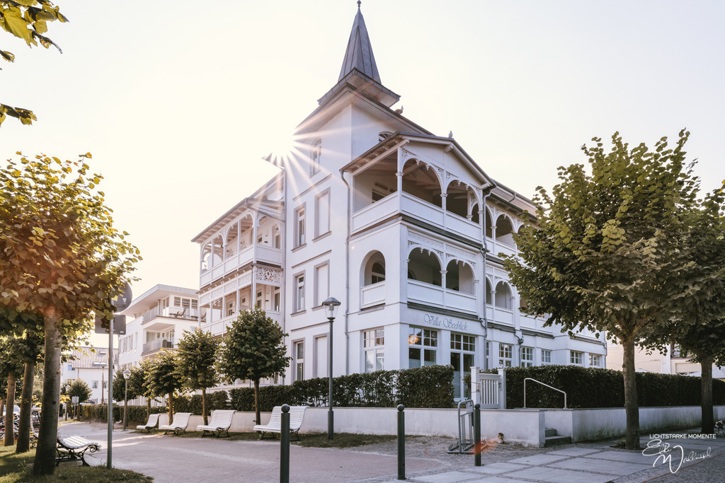 20210723 173208 RUEGEN _087-1_1 | Herzlich willkommen auf meiner Seite! Ich bin Elke Wallnisch, Deine Fotografin für lichtstarke Momente. Der Name steht für alles, was mich mit der Fotografie verbindet: Das Licht und seine machtvolle Wirkung auf eine Situation oder unsere Stimmung - Realisiert mit Pictrs.com