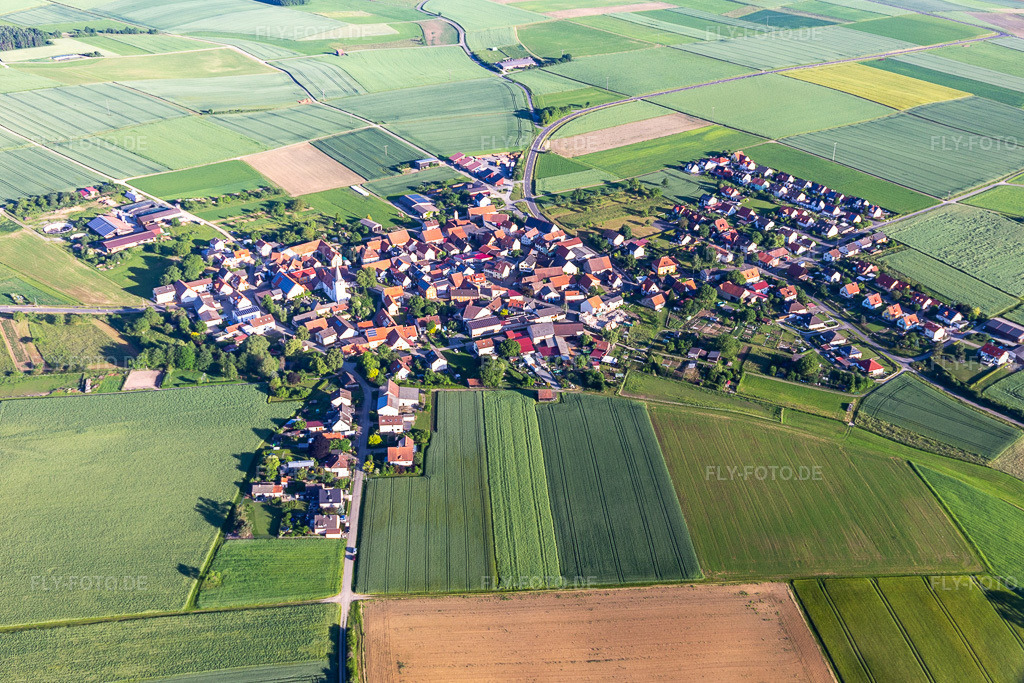 Luftbild: Ortsansicht im Ortsteil Ebertshausen in Üchtelhausen im Bundesland Bayern in Deutschland. Foto: IMG_127063.jpg vom 13.06.2021 durch Werner Riehm/FLY-FOTO.de