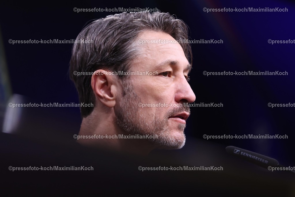 UCL1902250101076 | 19.02.2025, Fußball, UEFA Champions League, Borussia Dortmund - Sporting Lissabon, Signal Iduna Park, Knockout phase play-offs, Saison 2024 2025: Trainer Niko Kovac (Cheftrainer BVB) bei der Pressekonferenz nach dem Spiel
