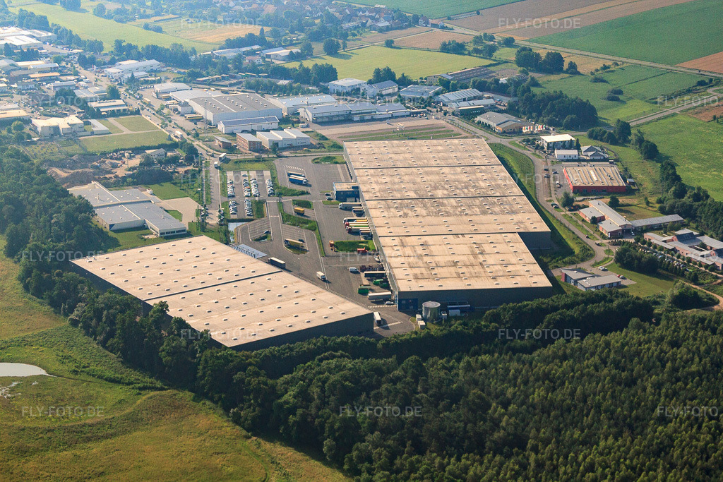 Luftbild: Industriegebiet Horst, Zufall Logistikcenter im Ortsteil Minderslachen in Kandel im Bundesland Rheinland-Pfalz in Deutschland. Foto: IMG_50944.jpg vom 04.07.2012 durch Werner Riehm/FLY-FOTO.de