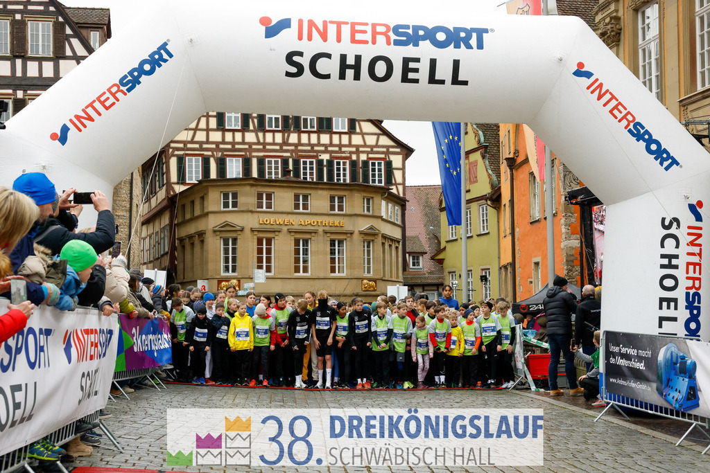 1700m Stadtwerke Jugendlauf | 3 Koenigslauf 2024 1700m Stadtwerke Jugendlauf - Realisiert mit Pictrs.com