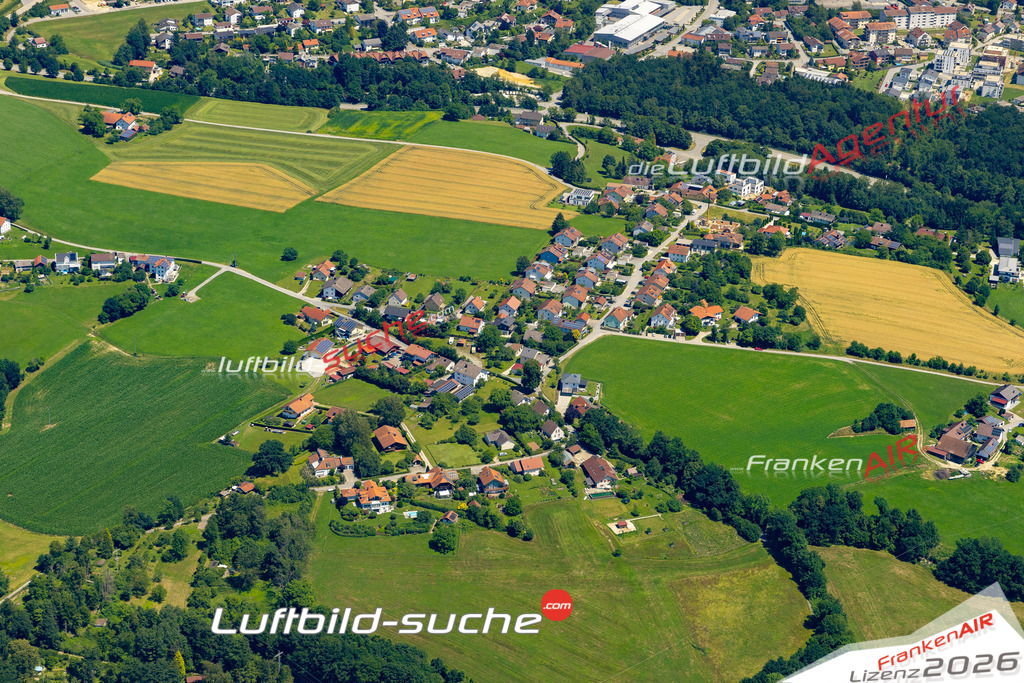 Die Luftaufnahme Sieglgut - Passau wurde 2022 vom Flugzeug aus (keine Drohne) erstellt. Hohe Auflösung -für große Poster und Wandbilder geeignet - Garantiert!