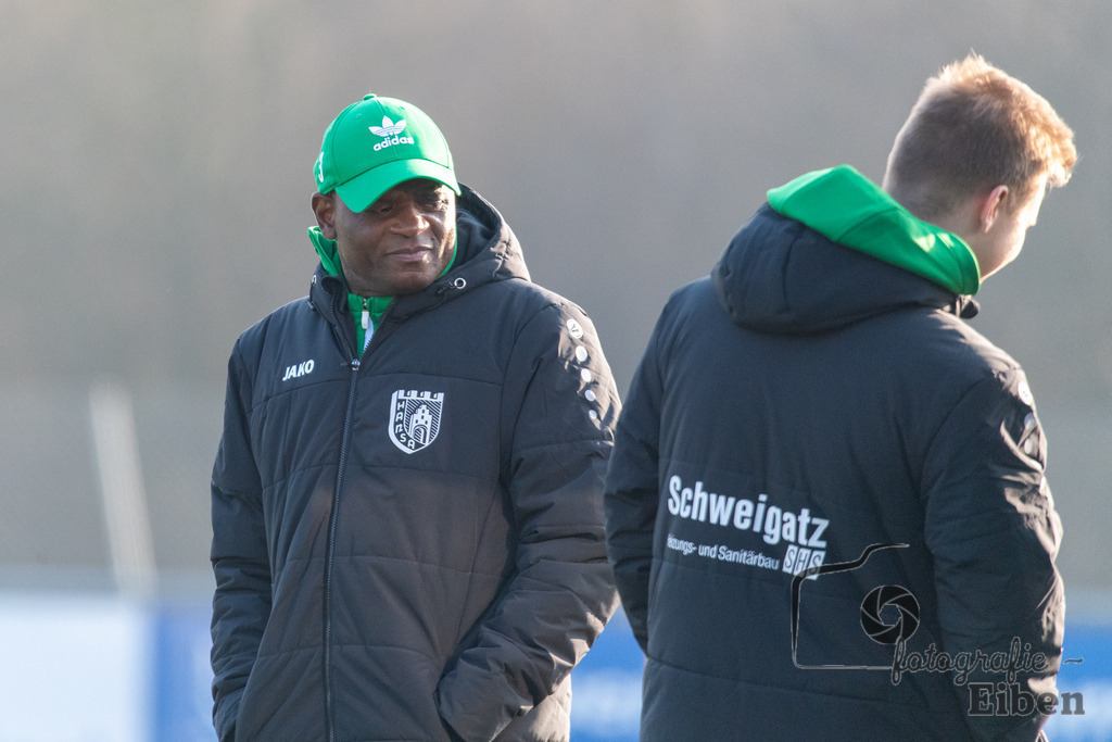 FC Rastede-Hansa Friesoythe | FC Rastede (blau)-Hansa Friesoythe (grün) am 09.02.2025 in Rastede (Sportanlage Kötterswegs), Photo: Philip Eiben 2025 - Realisiert mit Pictrs.com