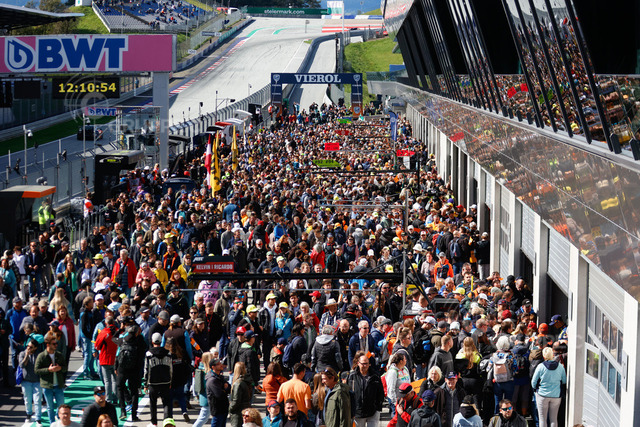 DTM724_092912141405263MK | DTM, 13. + 14. Rennen Red Bull Ring 2024 - Foto: Gruppe C Photography - Realisiert mit Pictrs.com