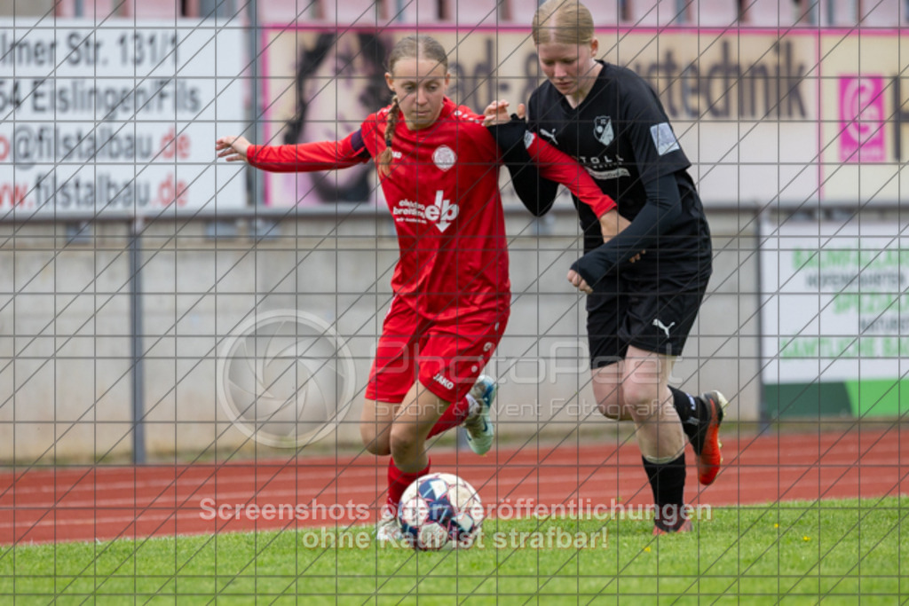 20250426_150344_0473 | #,1.FC Donzdorf (rot) vs. FC Wittlingen (schwarz), Fussball, EnBW-Oberliga B -Juniorinnen, 20. Spieltag, Saison 2024/2025, Rasenplatz, Lautertal Stadion, Süßener Straße 16, 73072 Donzdorf, 26.04.2025 - 14:00 Uhr,Foto: PhotoPeet-Sportfotografie/Peter Harich