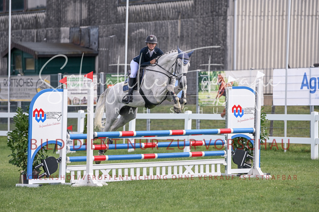 Schugtsche-Düren.2024-07.Amat.Springprf.A__-204 | Schugtsche Fotografie - Realisiert mit Pictrs.com