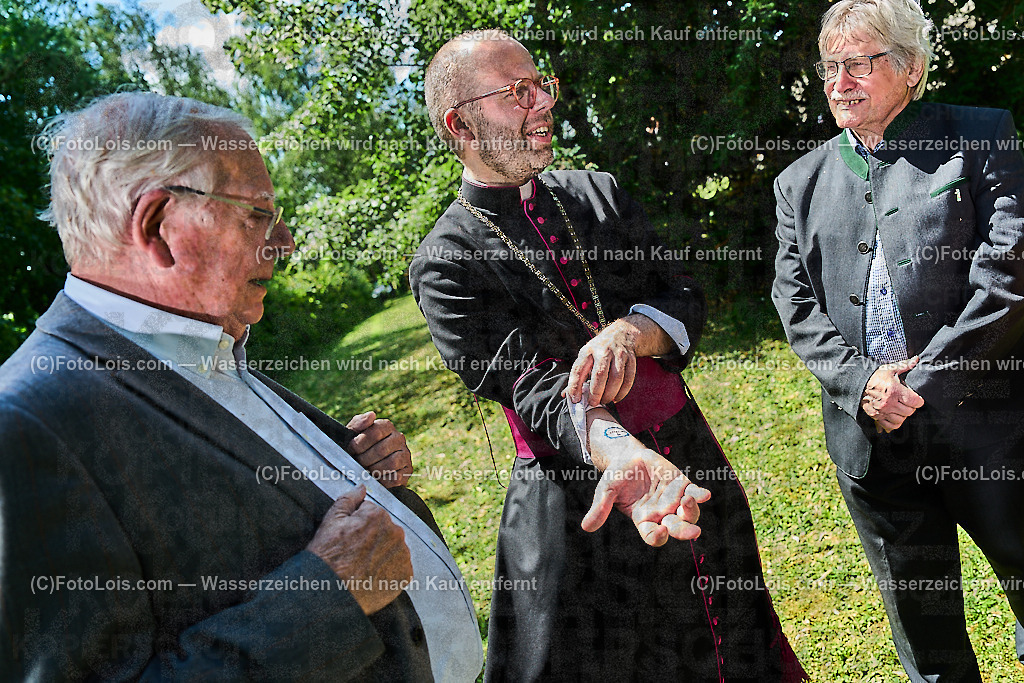 ALP1400_PfarrFirmung Wieselburg_Firmling-PateIn_Familie | (C)FotoLois.com, Alois Spandl, Firmung in der Pfarrkirche Wieselburg mit Generalvikar Dr. Christoph Weiss, Dechant Pfarrer Daniel Kostrzycki und Monignore Franz Dammerer, Sa 15. Juni 2024.