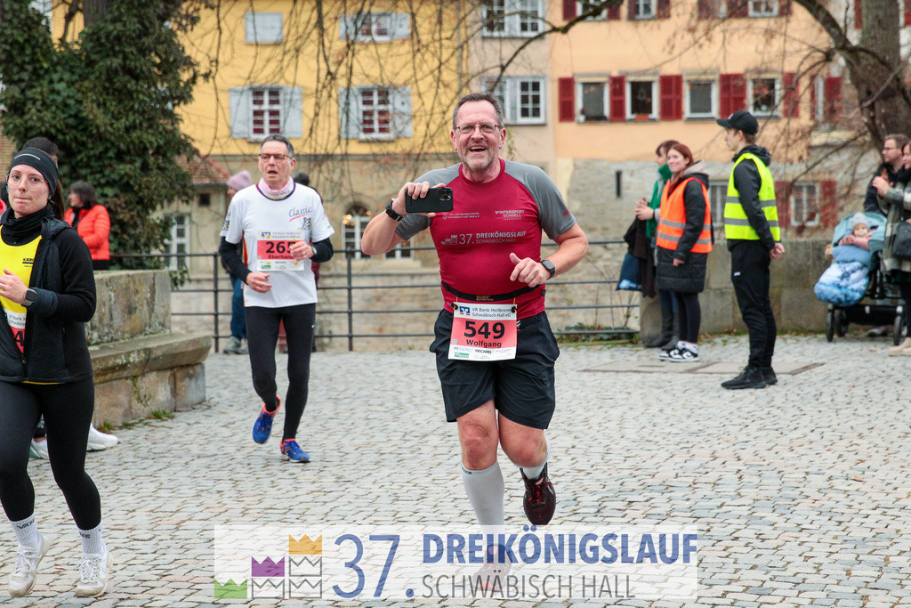 VR Bank Hauptlauf 10000m | 3 Koenigslauf 2023 - Realisiert mit Pictrs.com