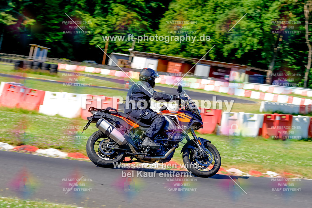 _MOT8904 | Hier findet Ihr Bilder von Touristenfahrten auf der Nürburgring Nordschleife oder von anderen Veranstaltungen die ich besucht habe. Viel Spass beim Durch Schauen 
