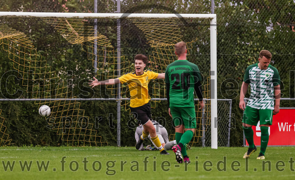 2023-08-06_073_SC_Kirchasch_gegen_SV_Eichenried | Bockhorn, Deutschland, 06.08.2023:
Fußball, Kreisliga 2023 / 2024, 2. Spieltag, SC Kirchasch gegen SV Eichenried, Endergebnis: 3:1

Jubel nach dem 2:0 durch Igor Thomas (SC Kirchasch, #7)
Julian Bauer (SC Kirchasch, #19), Torwart Taygun Yildiz  (SV Eichenried, #29), Bastian Reuel (SV Eichenried, #20), David Müller (SV Eichenried, #4)

Foto: Christian Riedel / fotografie-riedel.net