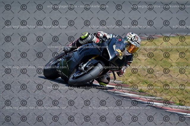 25bt04-0794 | markuskiefer.com - Realisiert mit Pictrs.com