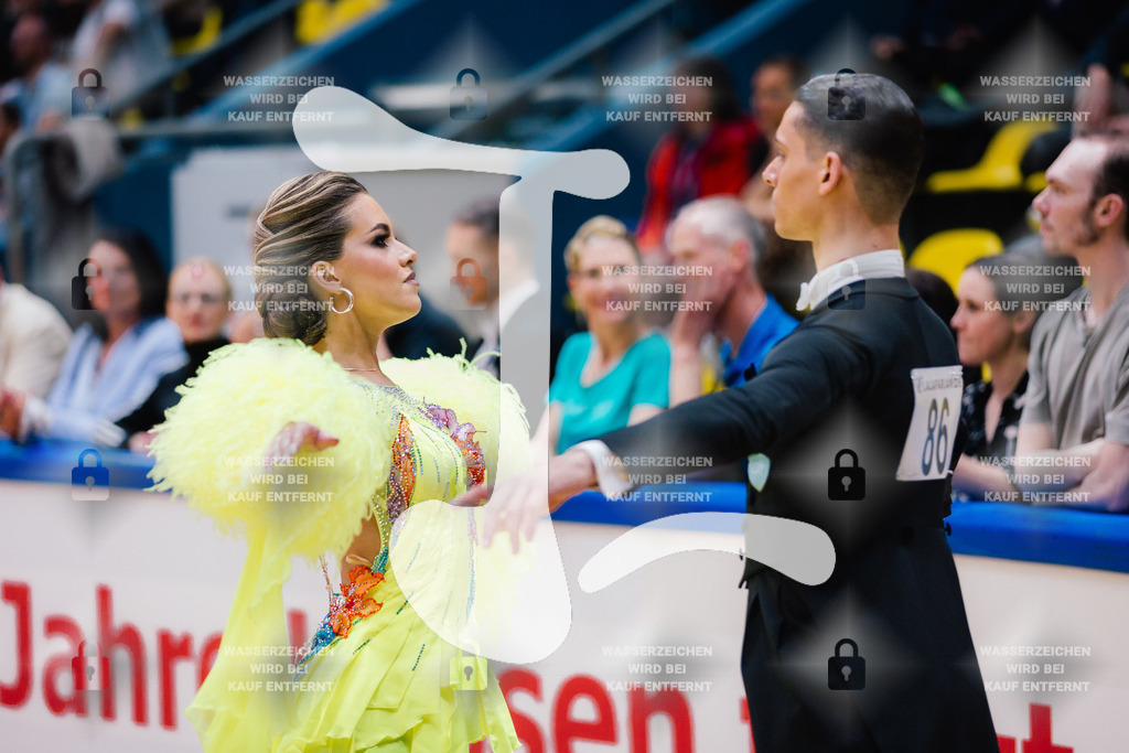 Hessen Tanzt WDSF International Open Standard 5th (86) Vladyslav Tsykhanovskyi _ Veronika Tsikhanovska (Schwarz-Weiß-Club Pforzheim)-2025-05-17-9451 | Webshop for digital downloads and prints of dance sport, event & show photographer Julian Link - Realisiert mit Pictrs.com