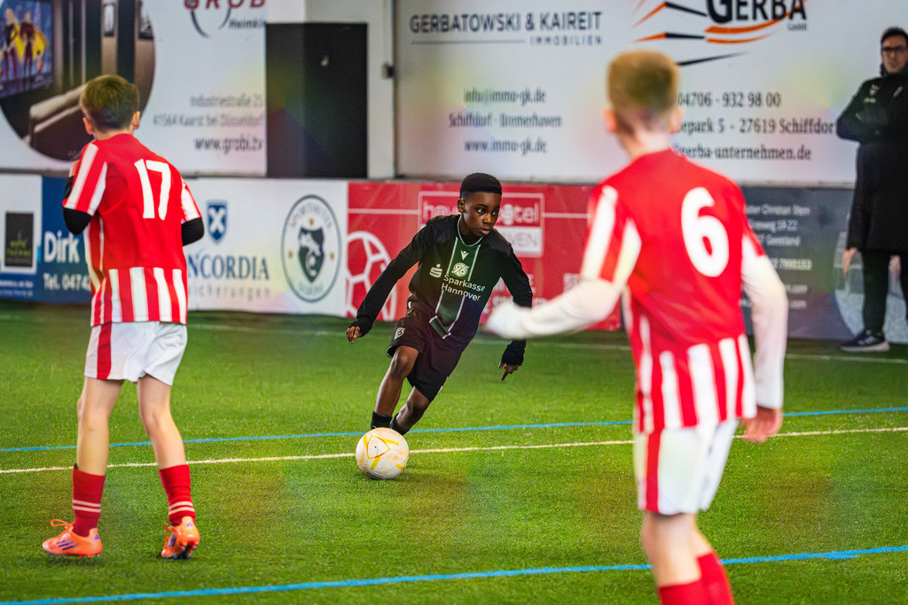 _BLR9391 | Professionelle Fußball- und Sportfotografie. Spielbilder online ansehen und kaufen – Einzelbilder oder komplette Galerien in hoher Qualität. - Realisiert mit Pictrs.com