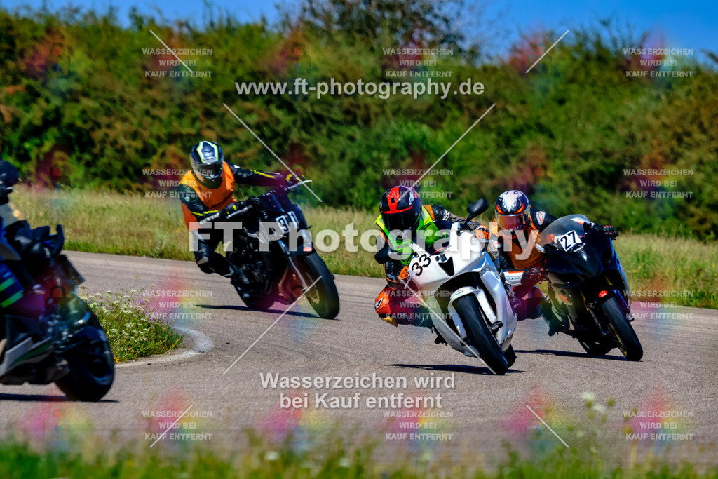 033-3130 | Hier findet Ihr Bilder von Touristenfahrten auf der Nürburgring Nordschleife oder von anderen Veranstaltungen die ich besucht habe. Viel Spass beim Durch Schauen 