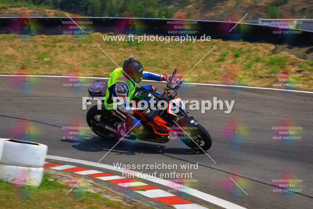 _DSK2448 | Hier findet Ihr Bilder von Touristenfahrten auf der Nürburgring Nordschleife oder von anderen Veranstaltungen die ich besucht habe. Viel Spass beim Durch Schauen 