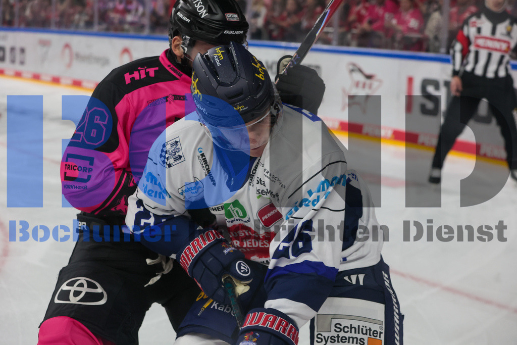 SES_KOLISE20251012-11 | bond - Realisiert mit Pictrs.com