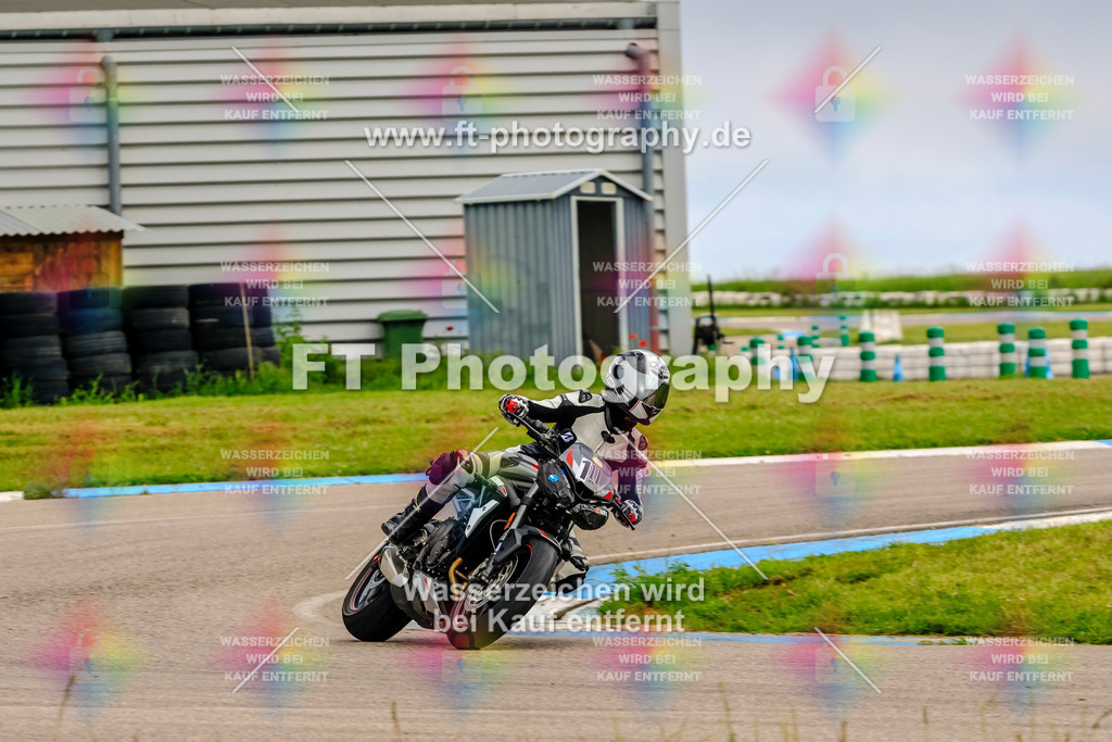 MotoTeam-8078 | Hier findet Ihr Bilder von Touristenfahrten auf der Nürburgring Nordschleife oder von anderen Veranstaltungen die ich besucht habe. Viel Spass beim Durch Schauen 