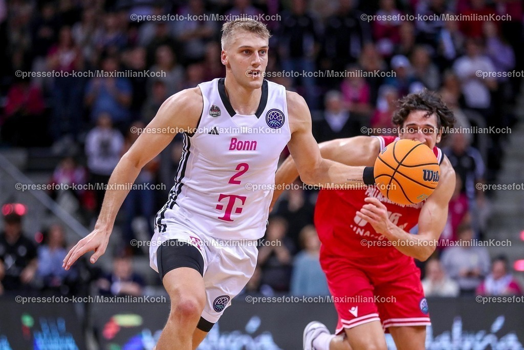 BCL08012501046 | 08.01.2025, Basketball Champions League, 1. Spiel Play-In, Telekom Baskets Bonn - Pallacanestro Reggiana, Telekom Dome: Samuel Sam Griesel (Telekom Baskets Bonn #2)