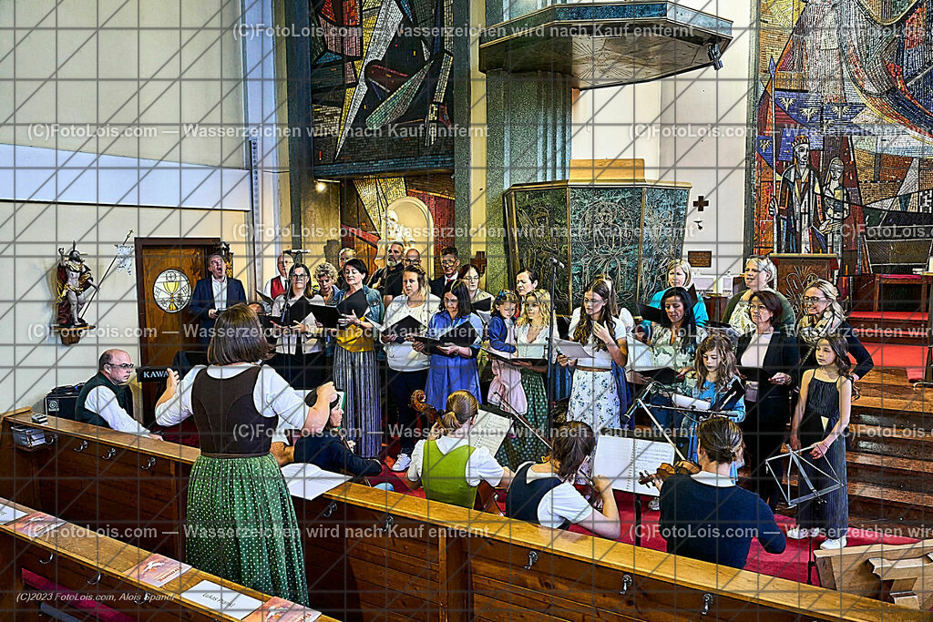 ALP2065_Pfarrfirmung Wieselburg_Chor-Musik | (C)FotoLois.com, Alois Spandl, Pfarrfirmung in Wieselburg mit Firmspender Eduard Gruber (ehemaliger Generalvikar der Diözese St. Pölten), Sa 3. Juni 2023.