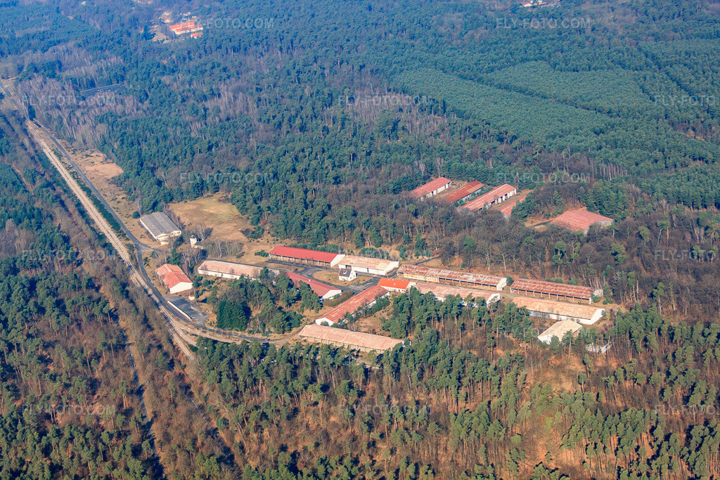 Aerial view: Camp de Neubourg in the district Ceinture Forêt Nord in Hagenau in the state Bas-Rhin, France.Photo: IMG_62818.jpg taken on 03/09/2014 by Werner Riehm/FLY-FOTO.comResolution of the original: 4752 x 3168 px